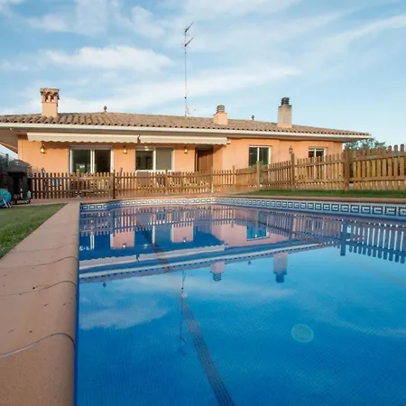 Con Piscina Privada